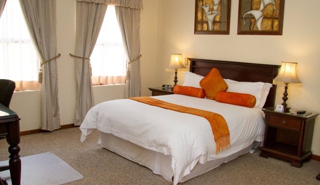 26 On Chamberlain Guest House in Komani