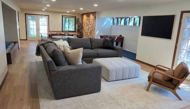 3-BR Private Wing – Pool Table, Games & Waffles in Provo