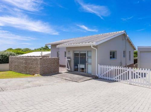 34 Degrees South in Struisbaai