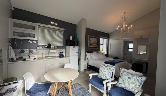 37onEleven studio Shelley Point, St Helena Bay in Stompneusbaai