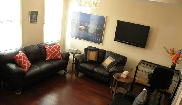 5 BR 4 BA New House on Capitol Hill- 3 Blocks to the Capitol-Free Parking Permit in Washington