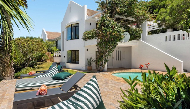 5BD Villa with Mountain Views, Pool and Braai
