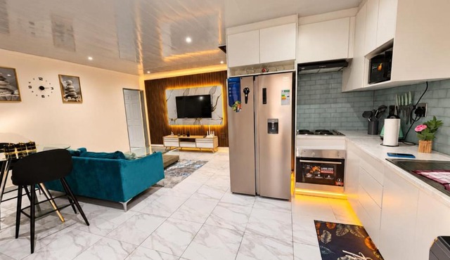 5star check in Pool Access luxury 1BR Kempton Park in Kempton Park