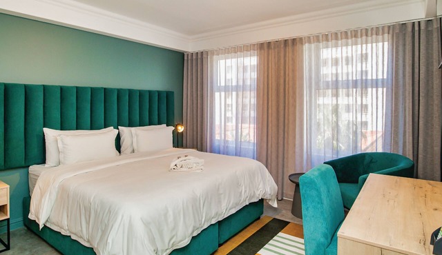 9 On Barrack in Cape Town