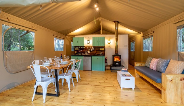 AfriCamps at Doolhof- Glamping in Wellington