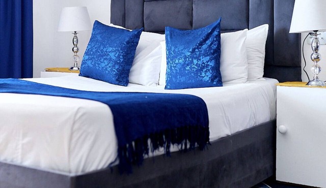 Airport Royal Guest House in Kempton Park