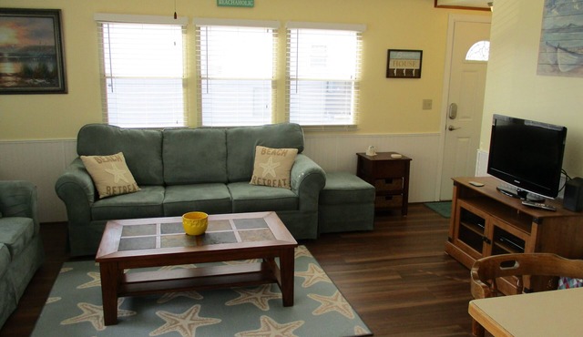 Assateague Pointe 2 br/1 ba 2 outdoor pools -in WOC. in Berlin