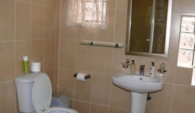 Augusta Villa St Pio Guest House in Edenvale