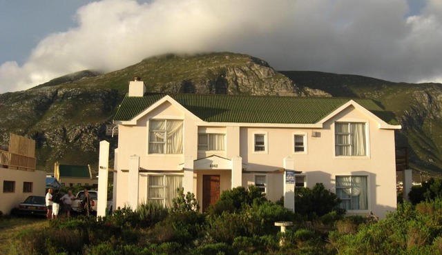 Avondsrus Guesthouse in Bettyʼs Bay