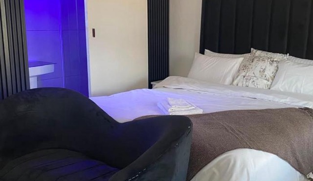 BantuBonke Luxury Accommodation in Hennenman