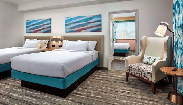 Beach Getaway Near Pier, Outlets & Central Coast l Pool & Free Parking in Pismo Beach
