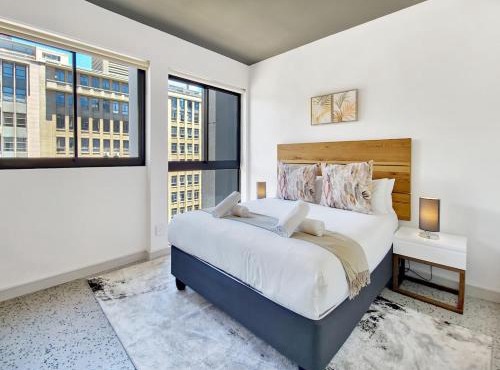 Beautifulcentralsecure- hotel living for couples