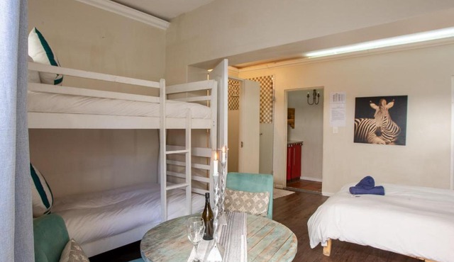 Bedrock Family 2 x Rooms 8 Sleeper with Kitchenette in Cape Town