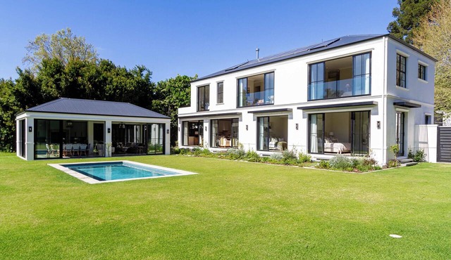 Belle Grove in Cape Town