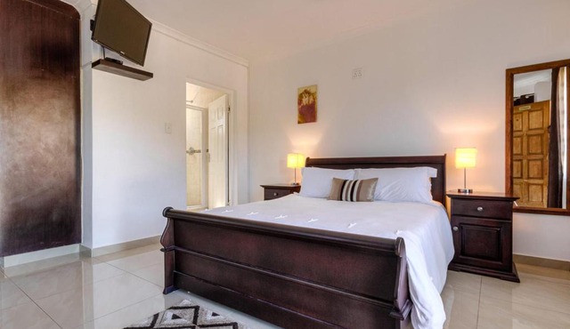 Bernevece Retreat Empangeni Air-Con Ensuite Rooms in Empangeni