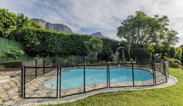 Bishopscourt- Secret Garden hideaway