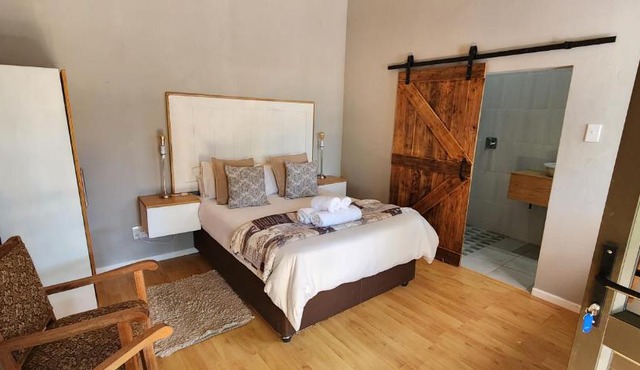 Blue Pepper Guest House & Restaurant in Lady Grey