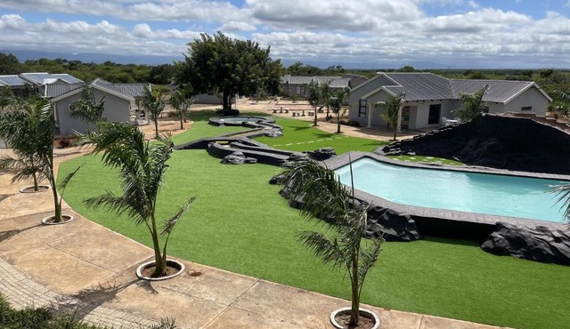 Bluewave Farm Villa in Kranskraal