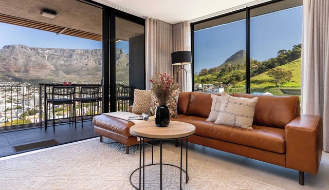 Breathtaking Apt, Mountain Views - Bo-Kaap Retreat in Cape Town