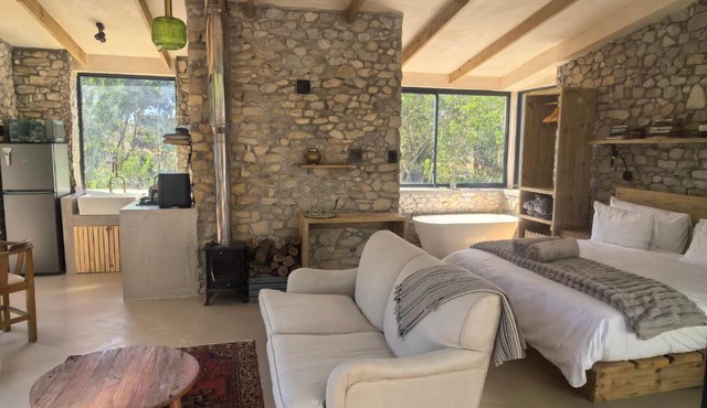 Bush Music Modern Farm Stone Cottage in St Francis Bay
