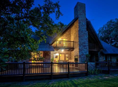 Cambalala - Luxury Units - in Kruger Park Lodge - Serviced Daily, Free Wi-Fi in Hazyview