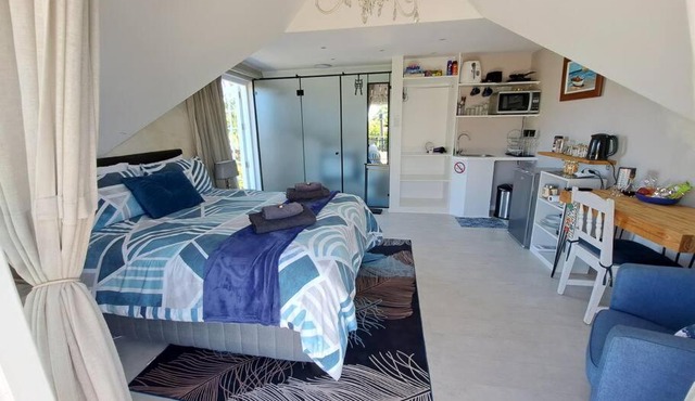 Cape Dutch Flair Unit 2 in Cape Town