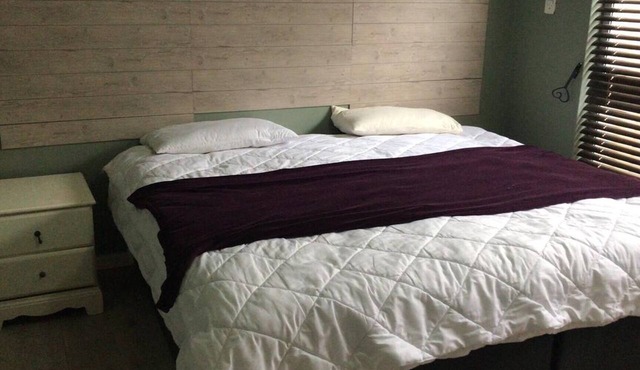 Charming Double Room Rental in Cape Town with Modern Amenities in Cape Town