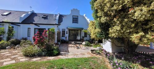 Clarents Cottage in Somerset West