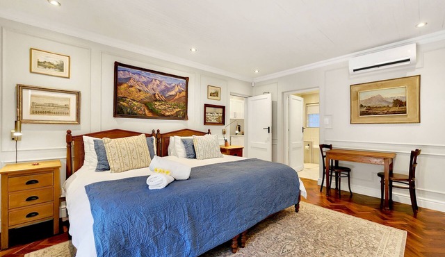 Clivia - Pinoak Self-catering Cottages