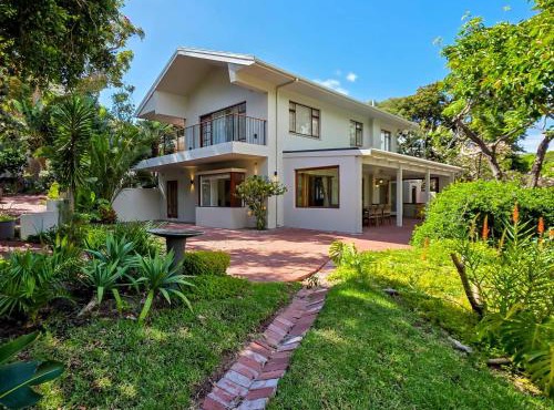 Clovelly 4BR Family Home Minutes from Beaches in Cape Town