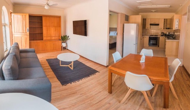 Comfy Menlyn Maine Appartment in Pretoria