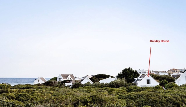Cosy Beach House in Hermanus just 100 meters from the sea in Vermont