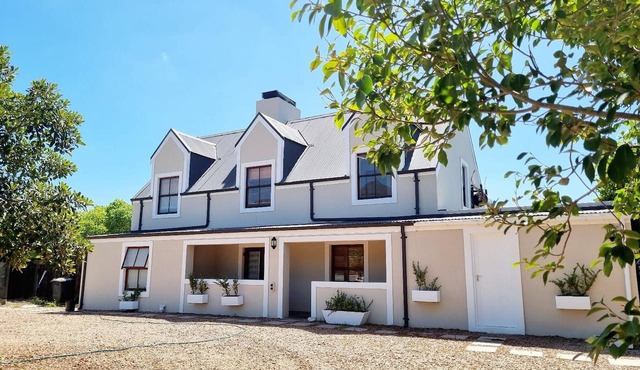 Country Retreat With Pool & Braai, Sleeps 6 in Riebeek Kasteel