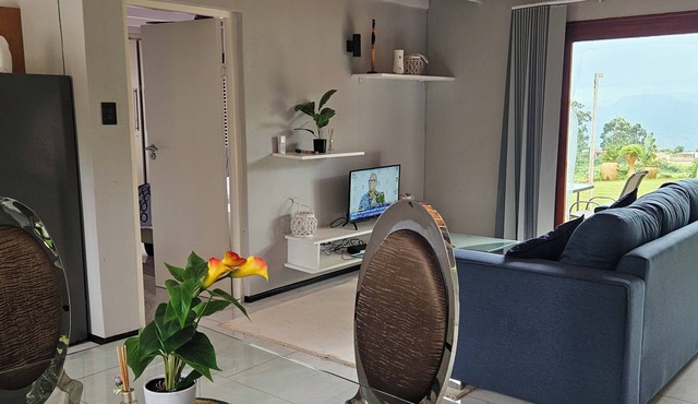 Crest Farm - Self-catering 2-bedroom, Wi-fi, Views, Swiming Pool in Waterfall