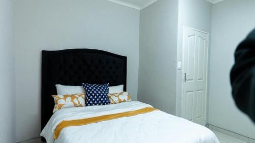Deluxe on Main in Roodepoort