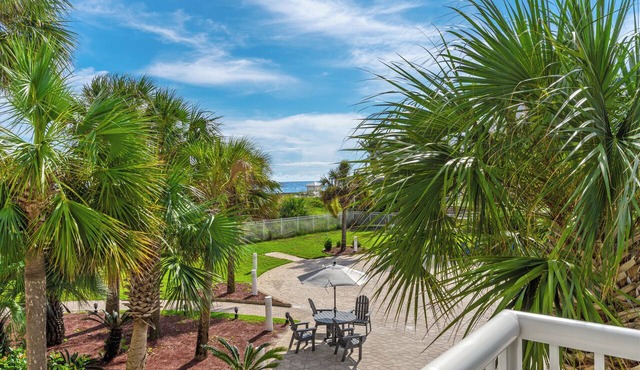 Destin West Gulfside 203 ~ Ocean Views ~ Free Beach Service! in Fort Walton Beach