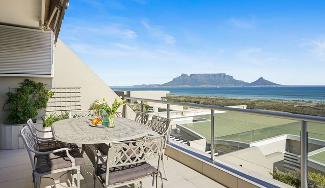 Dolphin Beach H106 - Three Bedroom Apartment, Sleeps 6 in Cape Town