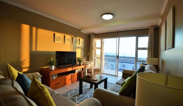 Dolphin Ridge 2BR with Ocean Views and WiFi
