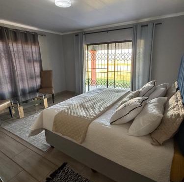 Ebukhosini Pampierstad Jankemp Harswater Taung in Pampierstad