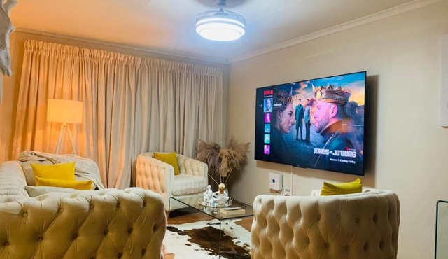 Elegant Stay Cozy Private Room in eMalahleni