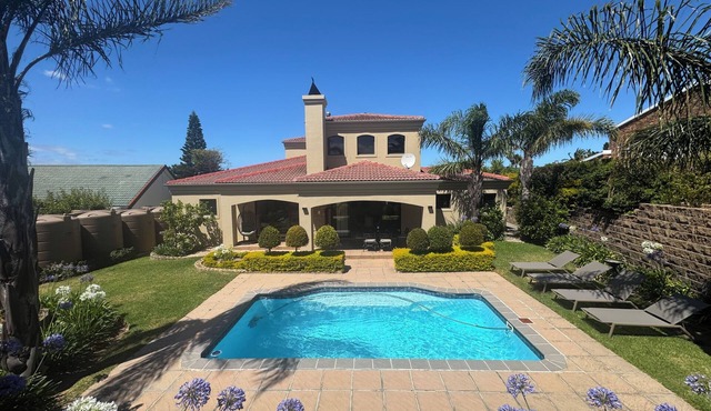 Elegant vacation home with private pool in Somerset West