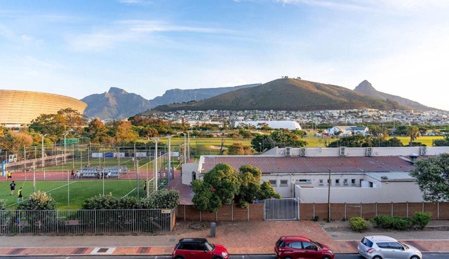 Emerald Horizon Mouille Point - Views & Location