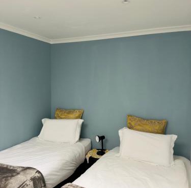 Entertainers delight near the beach & wine routes in Cape Town