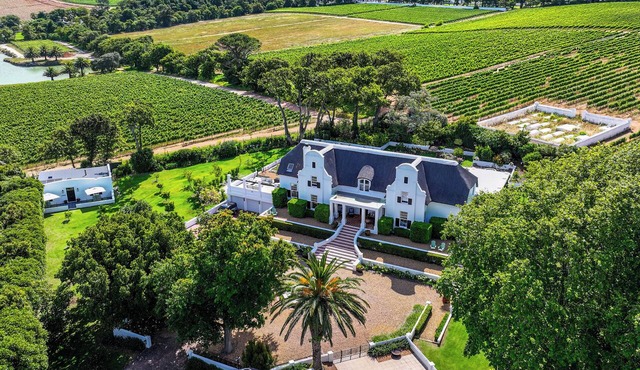 Exclusive 5-Star Private Country House Estate in Constantia, Cape Town in Cape Town