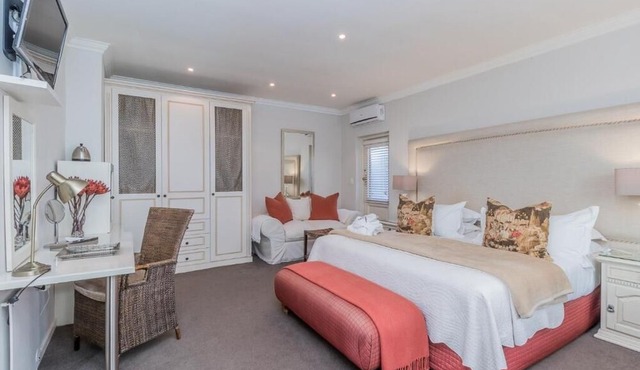 Fernwood Manor in Cape Town