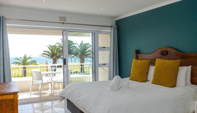 First floor apartment with beautiful sea view