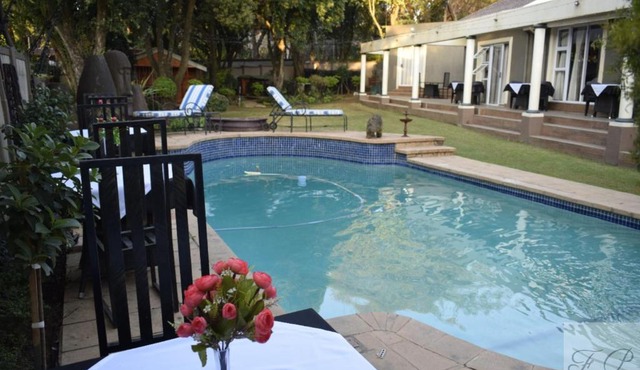 Fredericks Place Flamingo Suite in Pretoria