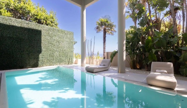 Fresnaye Villa, Moroccan Escape & Two Pools in Cape Town