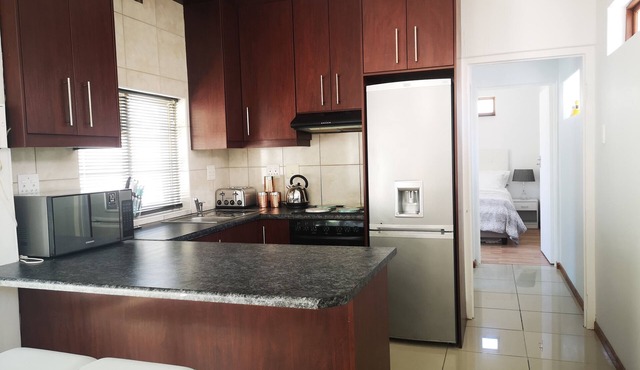Fully Furnished, Self catering, Recently Renovated, Modern Cottage, Sleeps 4 in Milnerton