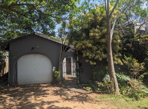 Garden Cottage in Elysium